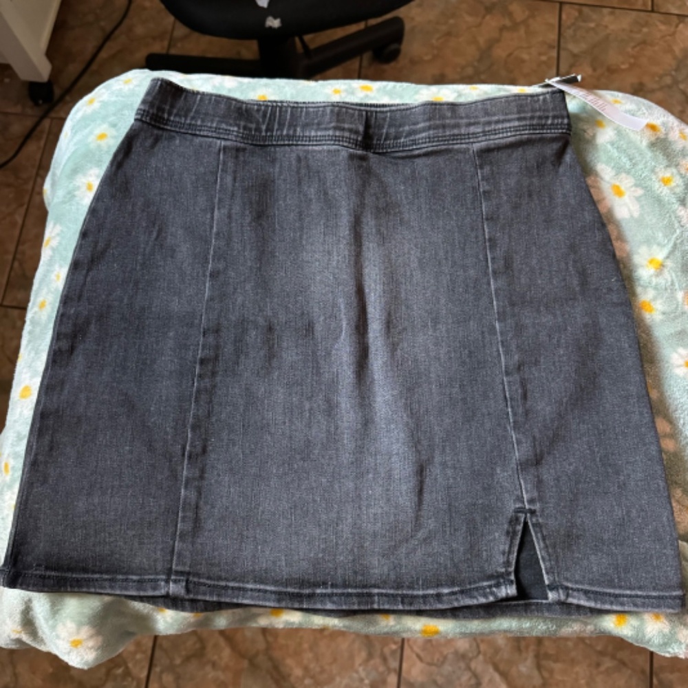 Abercrombie kids grey denim mini skirt- brand new